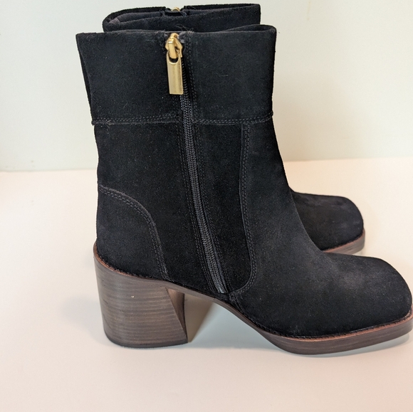 ASOS brand boots - Picture 2 of 3